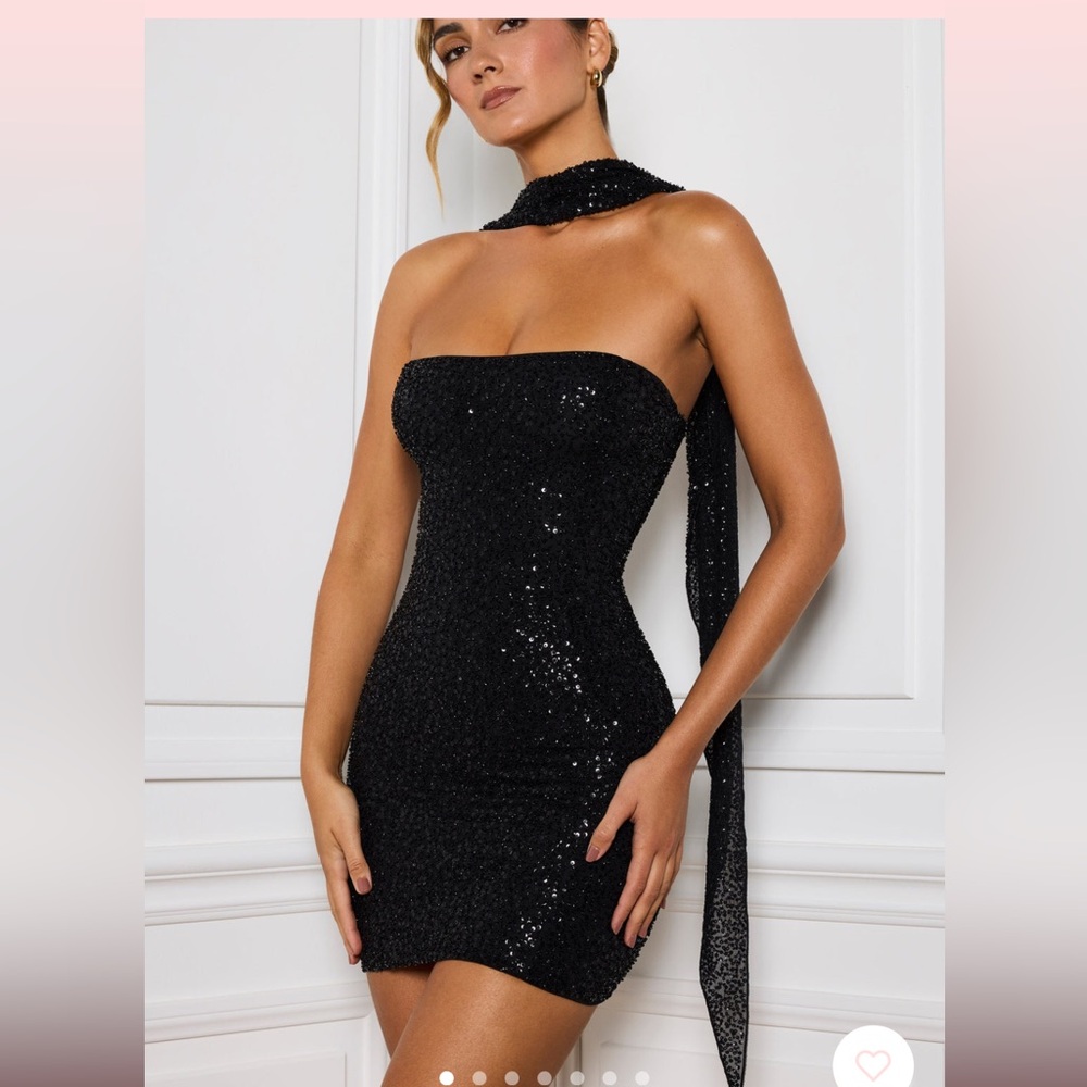 Elegant Black Strapless Dress